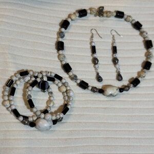 Custom handmade necklace, bracelet &earrings